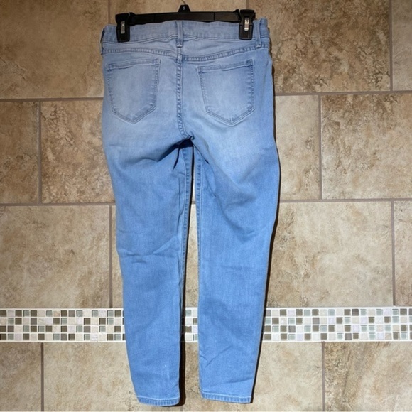 Old Navy The Rockstar Light Denim Skinny Jeans 6 - Picture 5 of 6